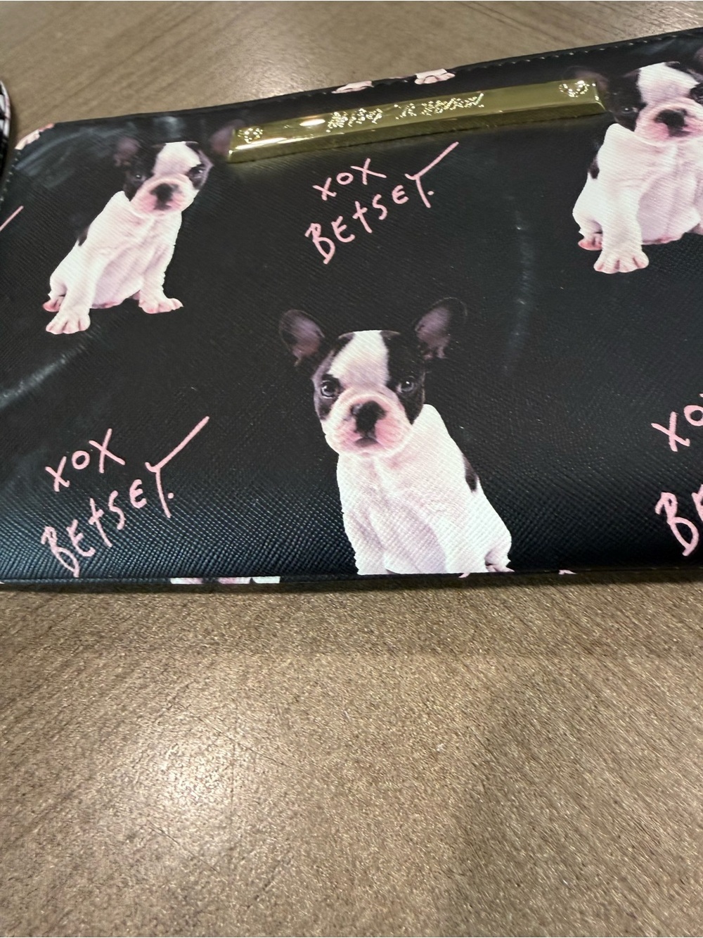 Betsey Johnson French Bull Dog Wristlet Wallet Gold Logo Bar removable strap - Picture 4 of 7